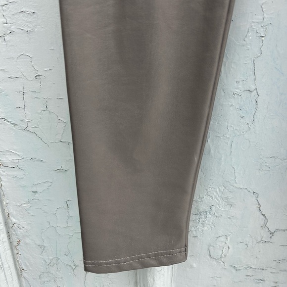 7 for all Mankind Grey Faux Leather Leggings, Size M - Picture 7 of 8